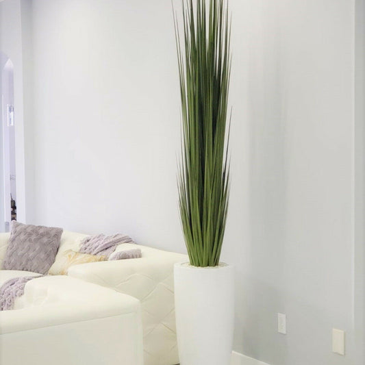 Large Dax vase with reeds